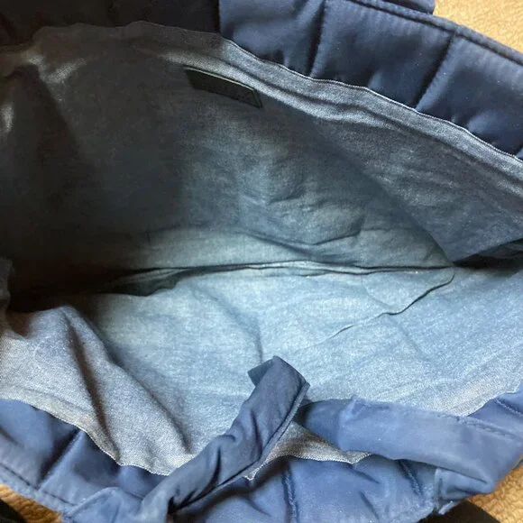 Clare V. Tropezienne Tote Quilted Puffer Bag Navy Blue Flaw inside Straps - Picture 6 of 7